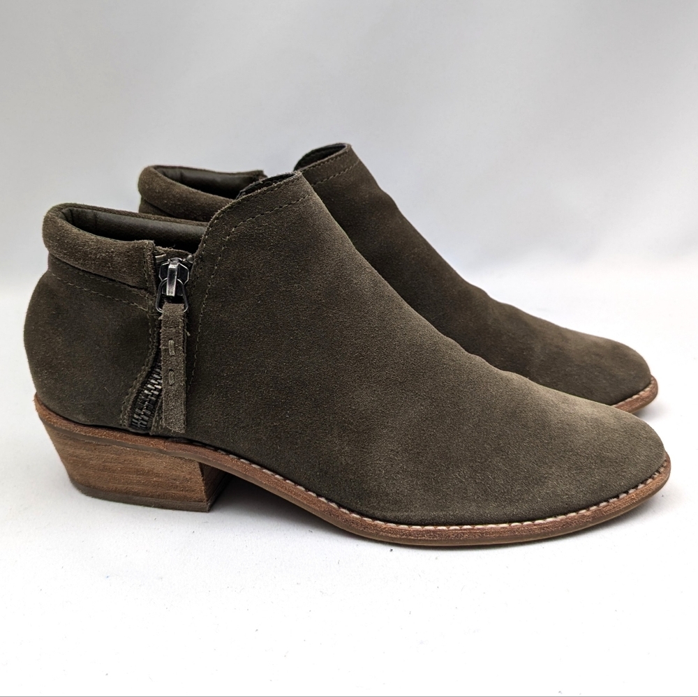 Steve Madden Tobii Suede Ankle Boots Side Zip Block Heel Shootie Olive Green 7.5